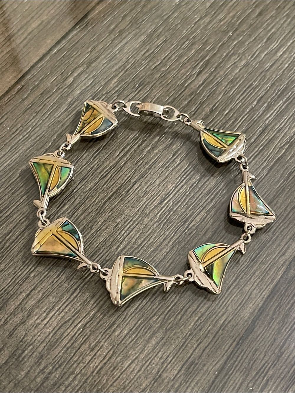 Vintage Abalone Shell Sail Boat Link Bracelet
 7 3/4” approx